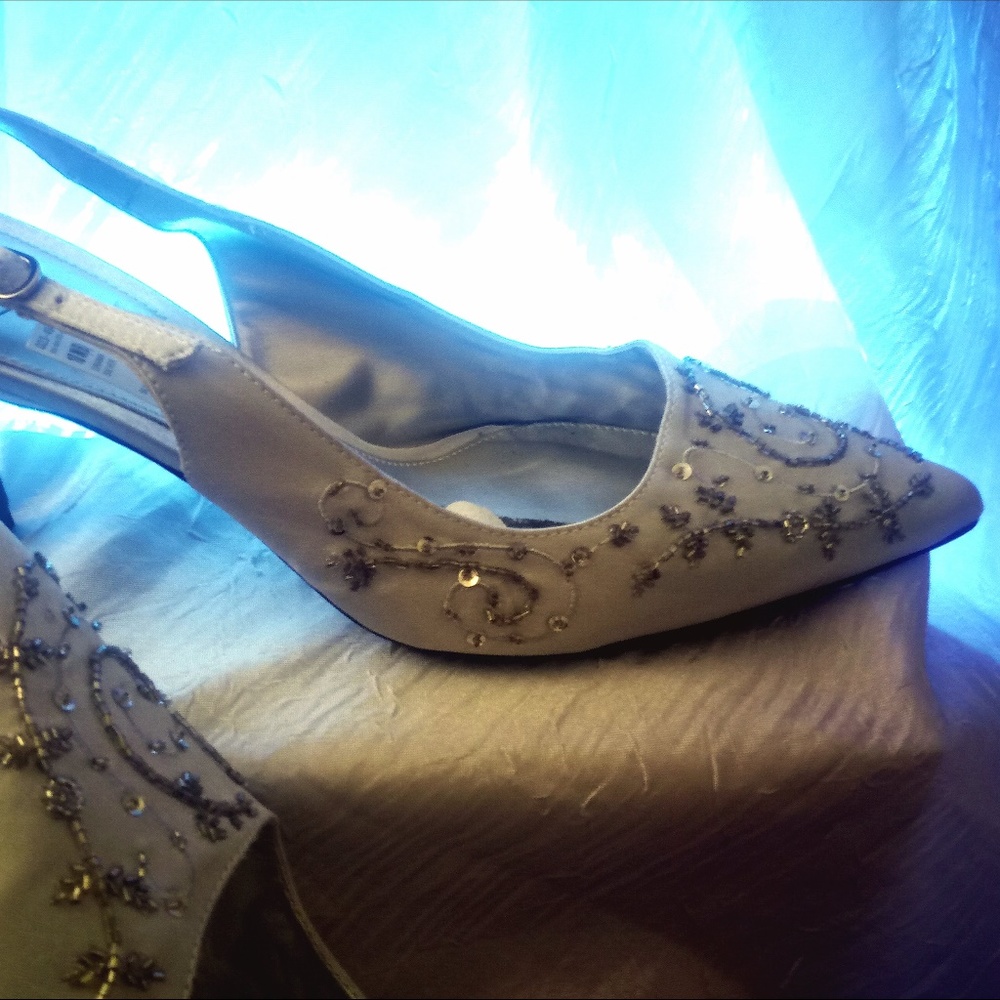 Jacqueline Ferrar™ Sling Back Heels (Classic)